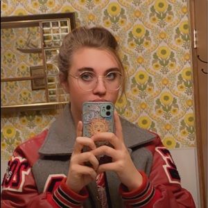 Meet your Posher, Alice